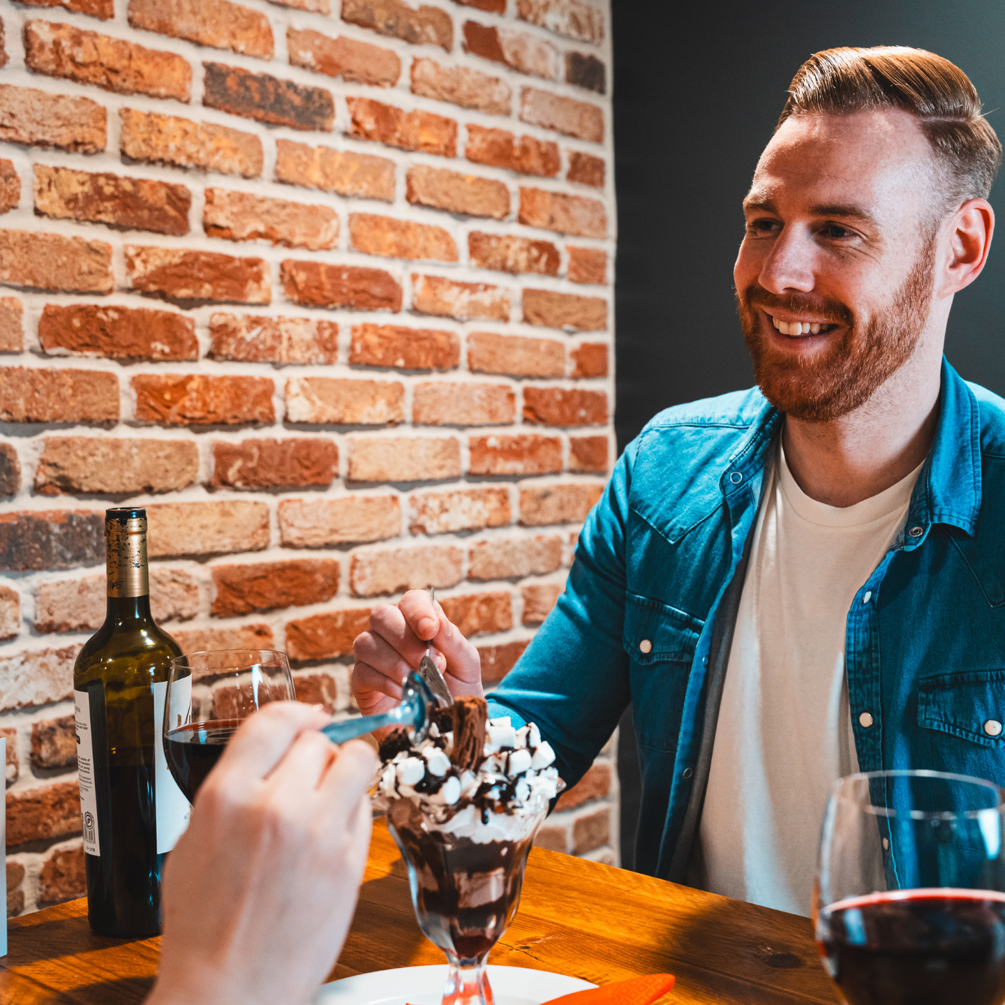 Valentine’s Weekend Dining & Treat Menu at The Seacourt Bridge in Oxford