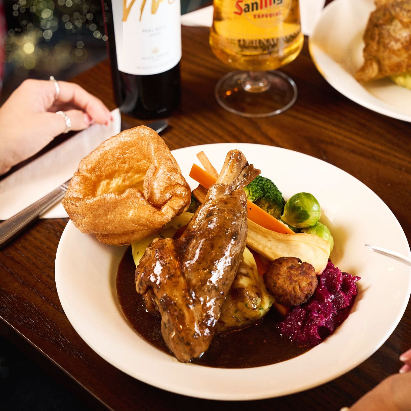 Christmas Day 2025 Lunch, Dinner & Dining at The Seacourt Bridge in Oxford